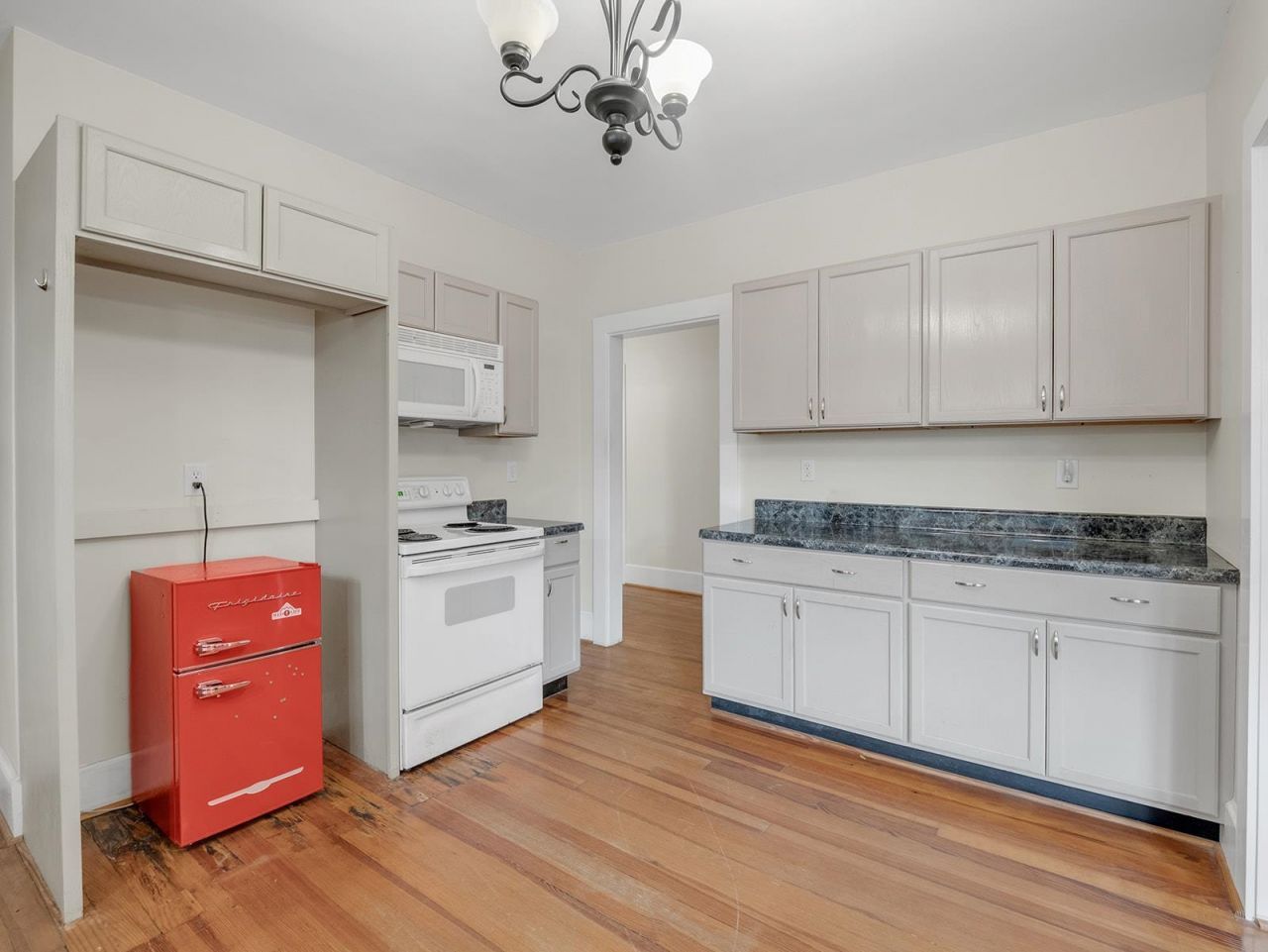 117 Cooper St. Photo 23