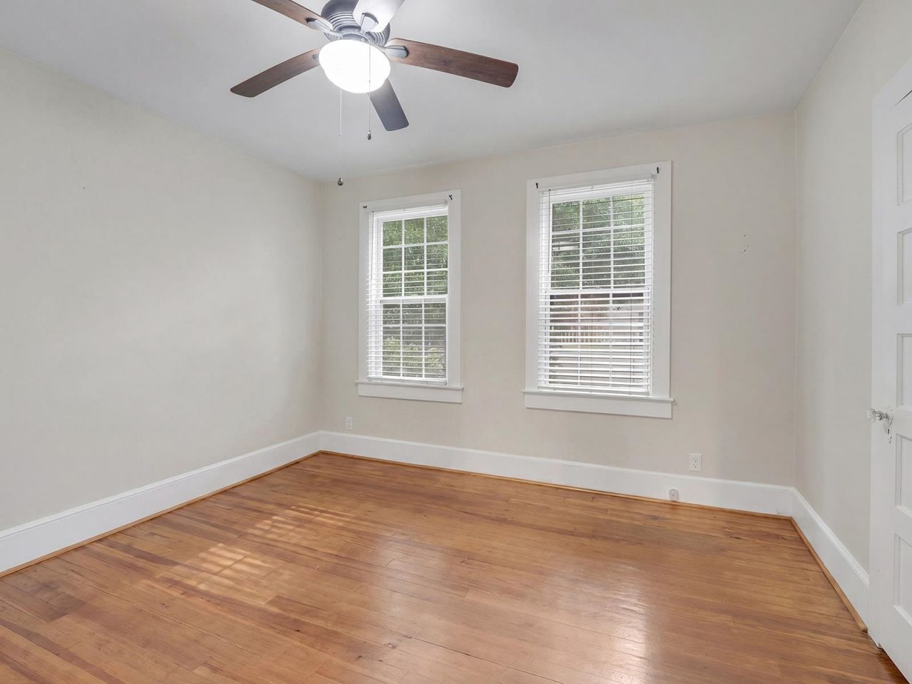 117 Cooper St. Photo 35