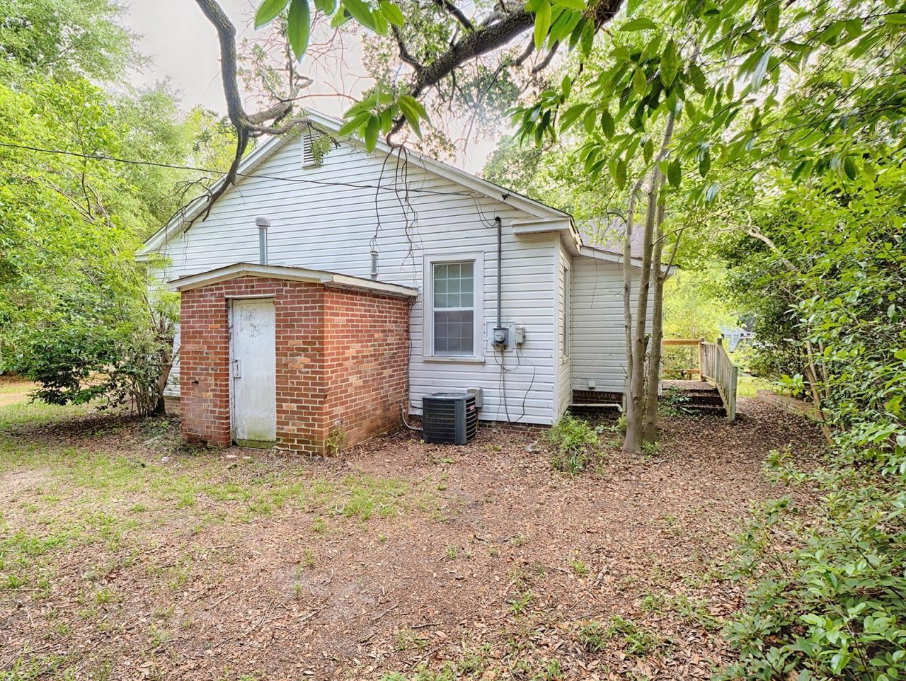 117 Cooper St. Photo 41