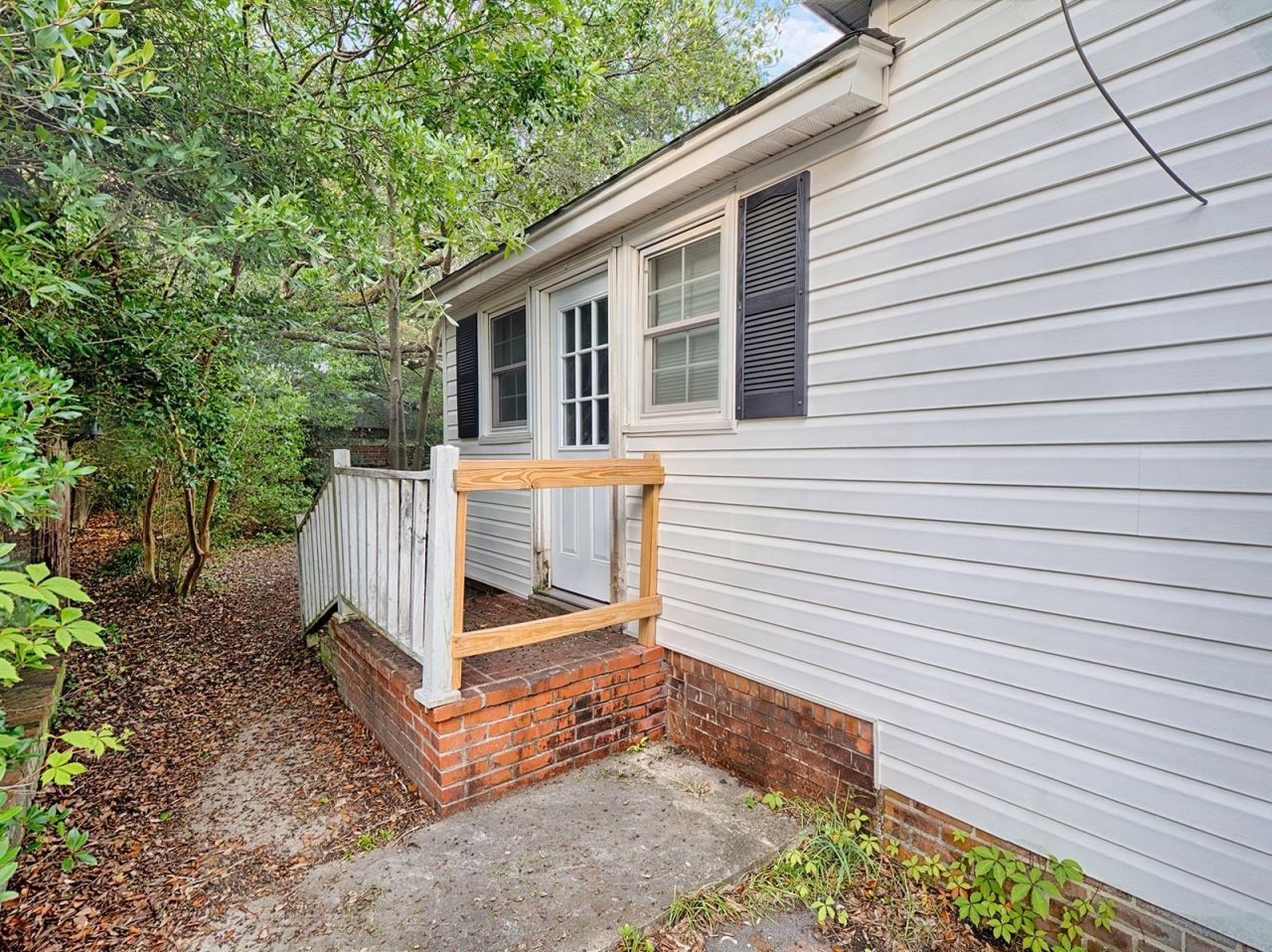 117 Cooper St. Photo 42