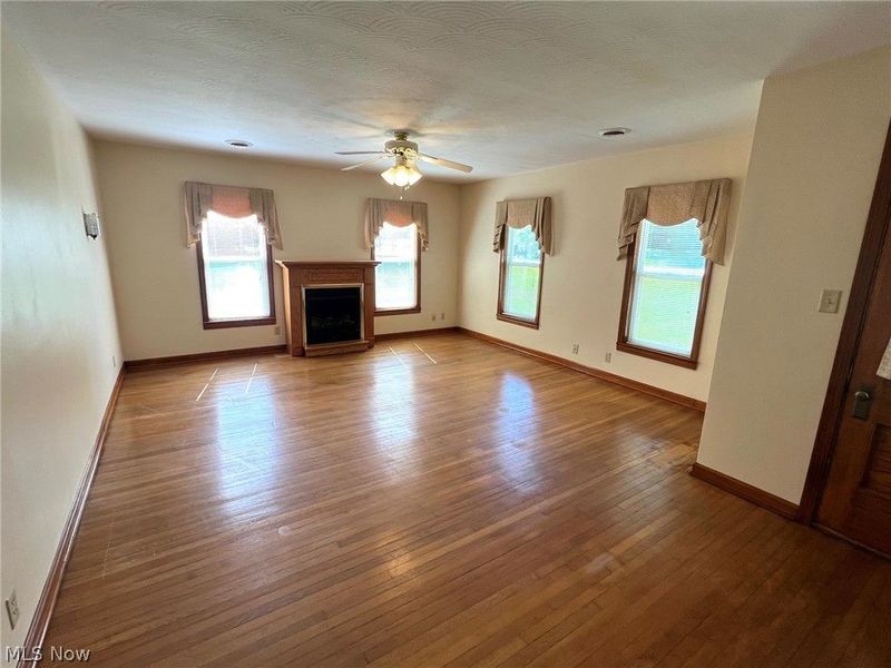 2077 King Drive, Stow, OH 44224 Photo 2