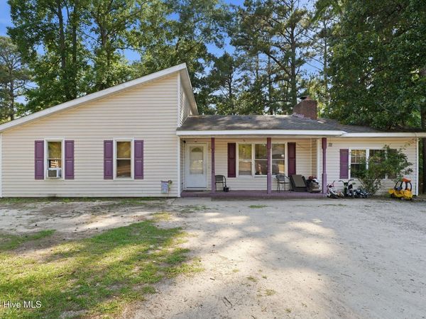 11620 Mistletoe Drive , Laurinburg, NC 28352
