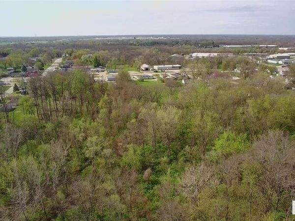 5709 W PLANK Road, Peoria, IL 61604