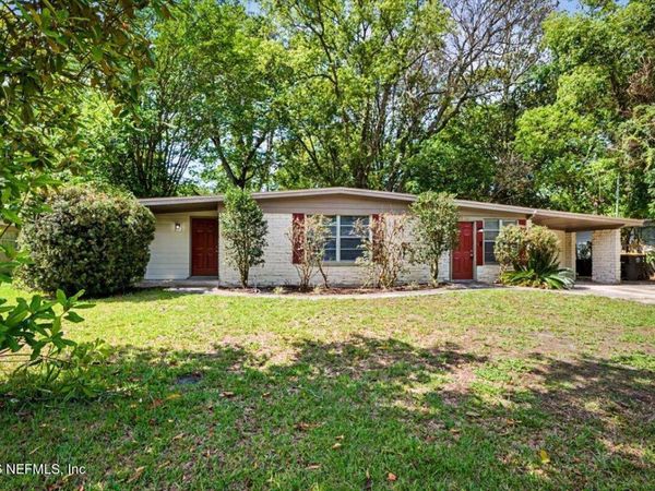7010 ARQUES Road, Jacksonville, FL 32205
