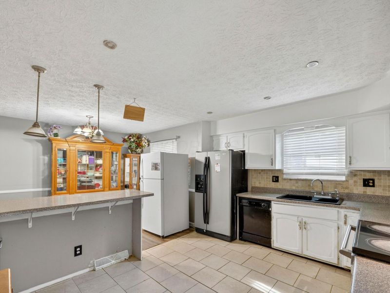 6450 Johnanne Street, Columbus, OH 43229 Photo 10