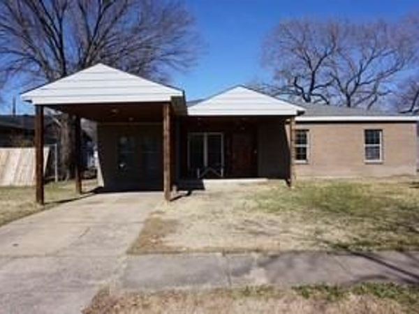 134 W Cober Drive, Grand Prairie, TX 75051