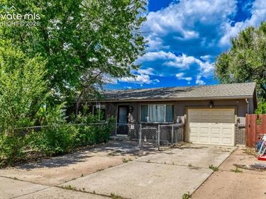 2438 Barkman Drive, Colorado Springs, CO 80916