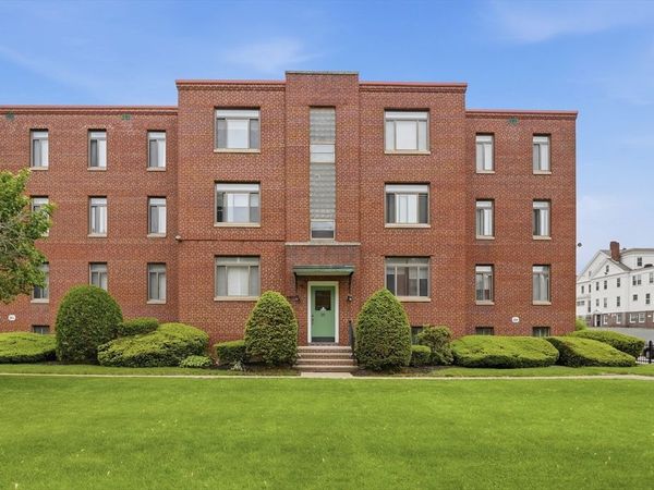 20 Ashland St, Unit 3L, Worcester, MA 01609
