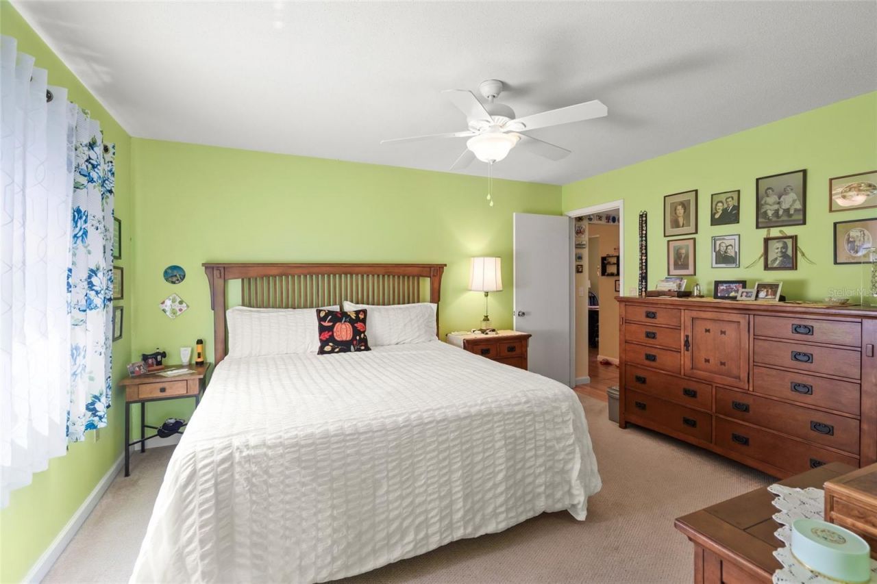 1325 Glen Oaks Drive E, Unit 133, Sarasota, FL 34232 Photo