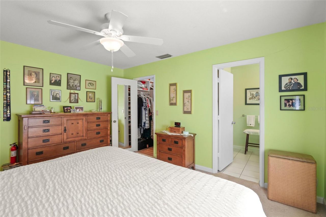 1325 Glen Oaks Drive E, Unit 133, Sarasota, FL 34232 Photo