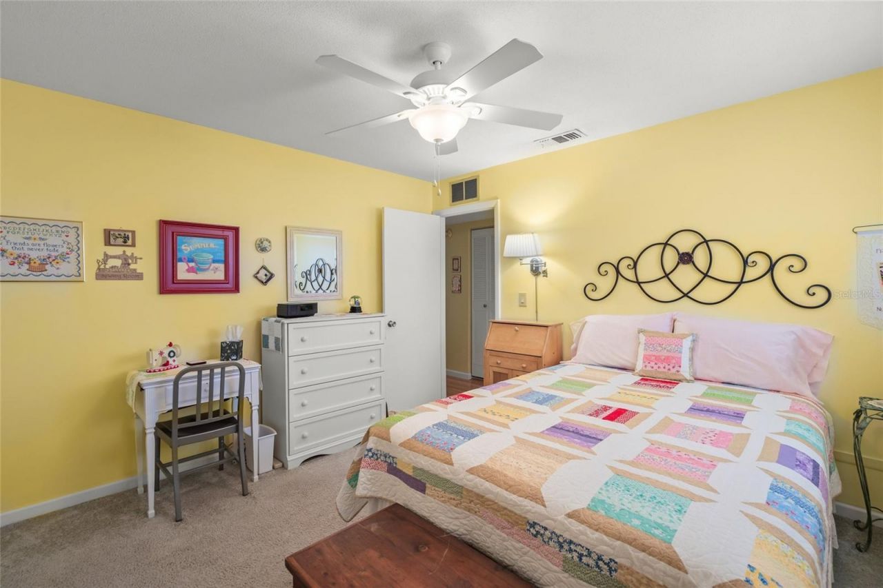 1325 Glen Oaks Drive E, Unit 133, Sarasota, FL 34232 Photo