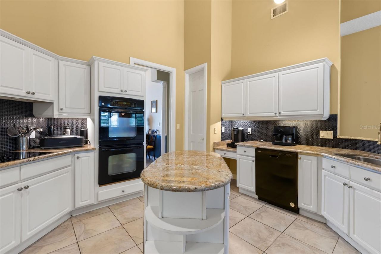 1521 Edgewater Drive , Mount Dora, FL 32757 Photo