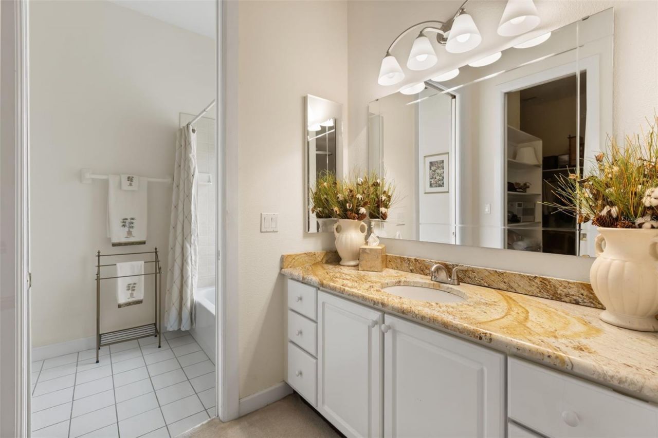 1521 Edgewater Drive , Mount Dora, FL 32757 Photo