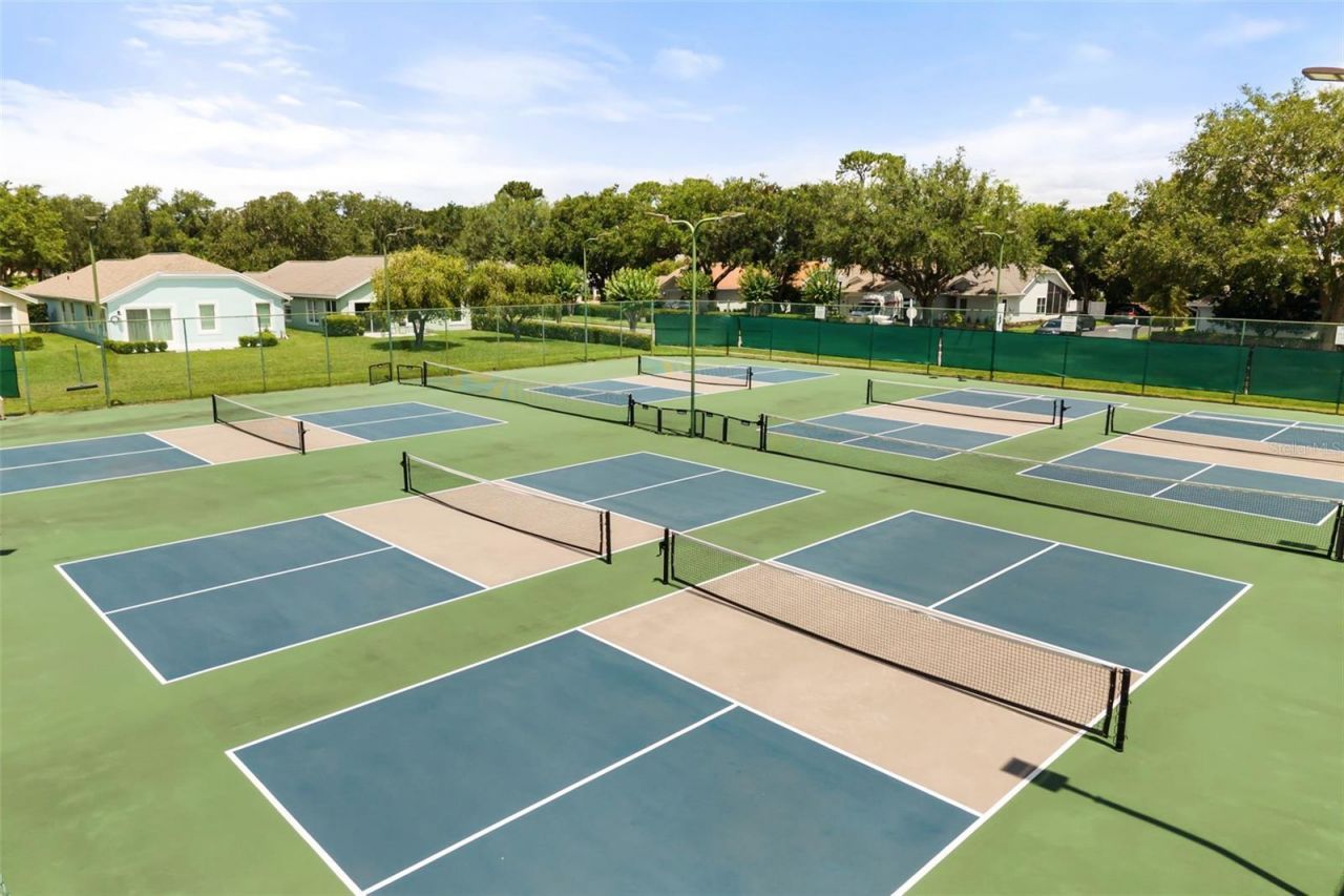 1521 Edgewater Drive , Mount Dora, FL 32757 Photo