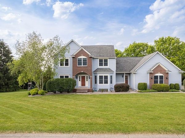 7204 Mintwood Lane , Fayetteville, NY 13066