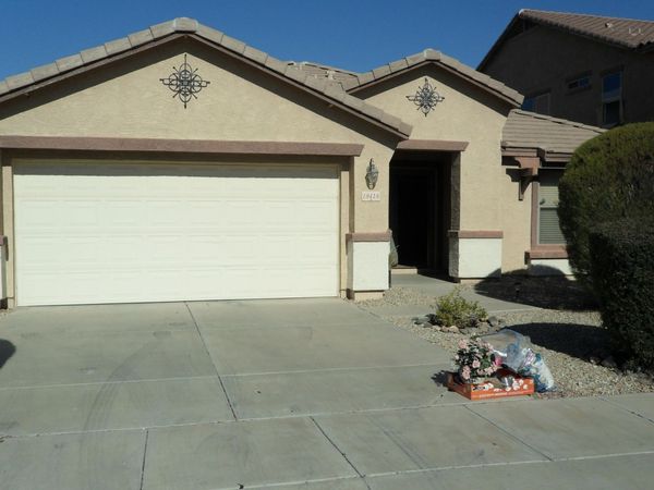 18418 W WESTFALL Way, Surprise, AZ 85374