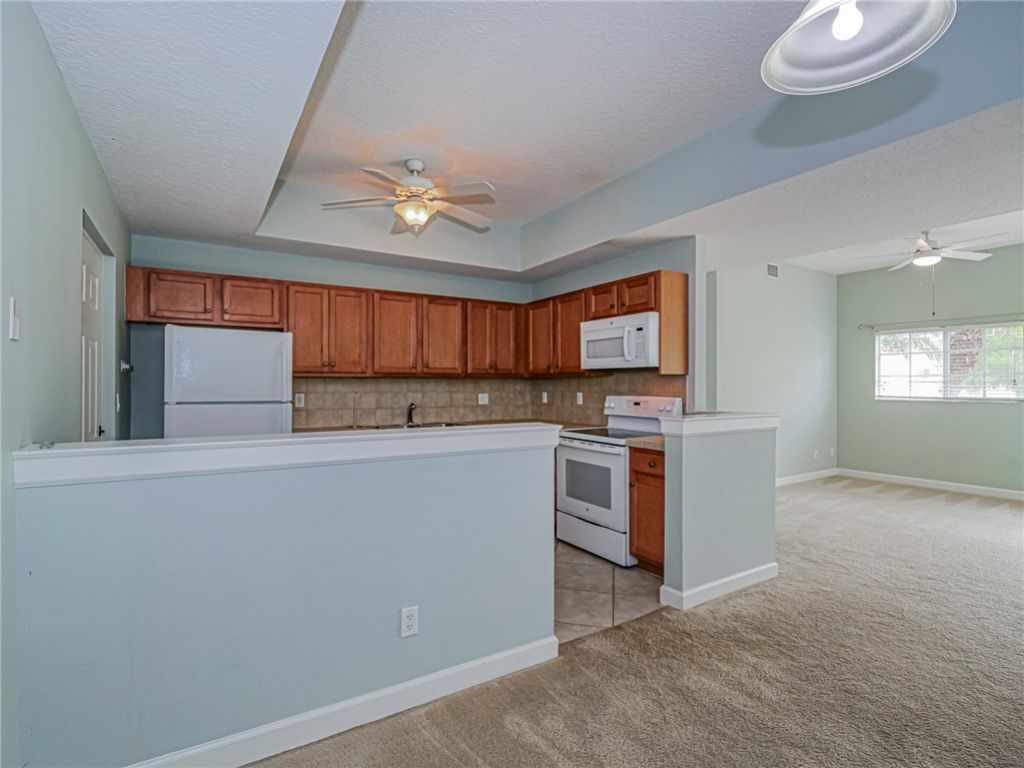 524 7th Square, Unit 101, Vero Beach, FL 32962 Photo