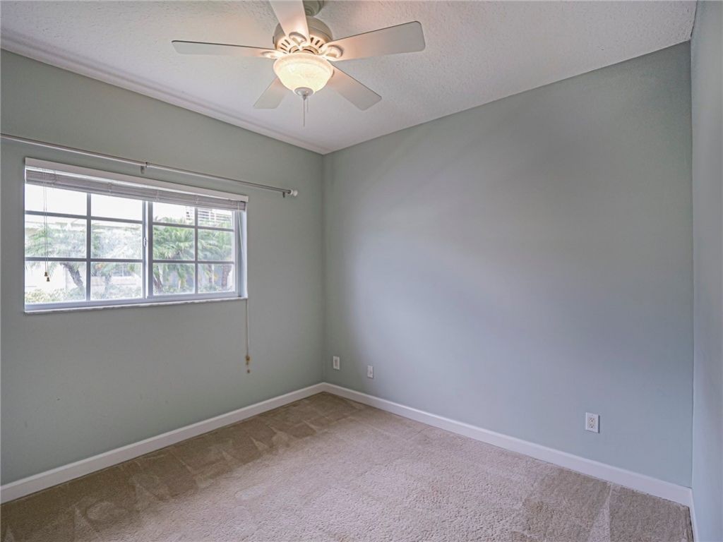 524 7th Square, Unit 101, Vero Beach, FL 32962 Photo