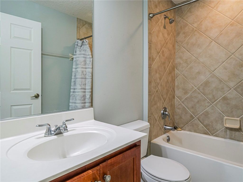 524 7th Square, Unit 101, Vero Beach, FL 32962 Photo