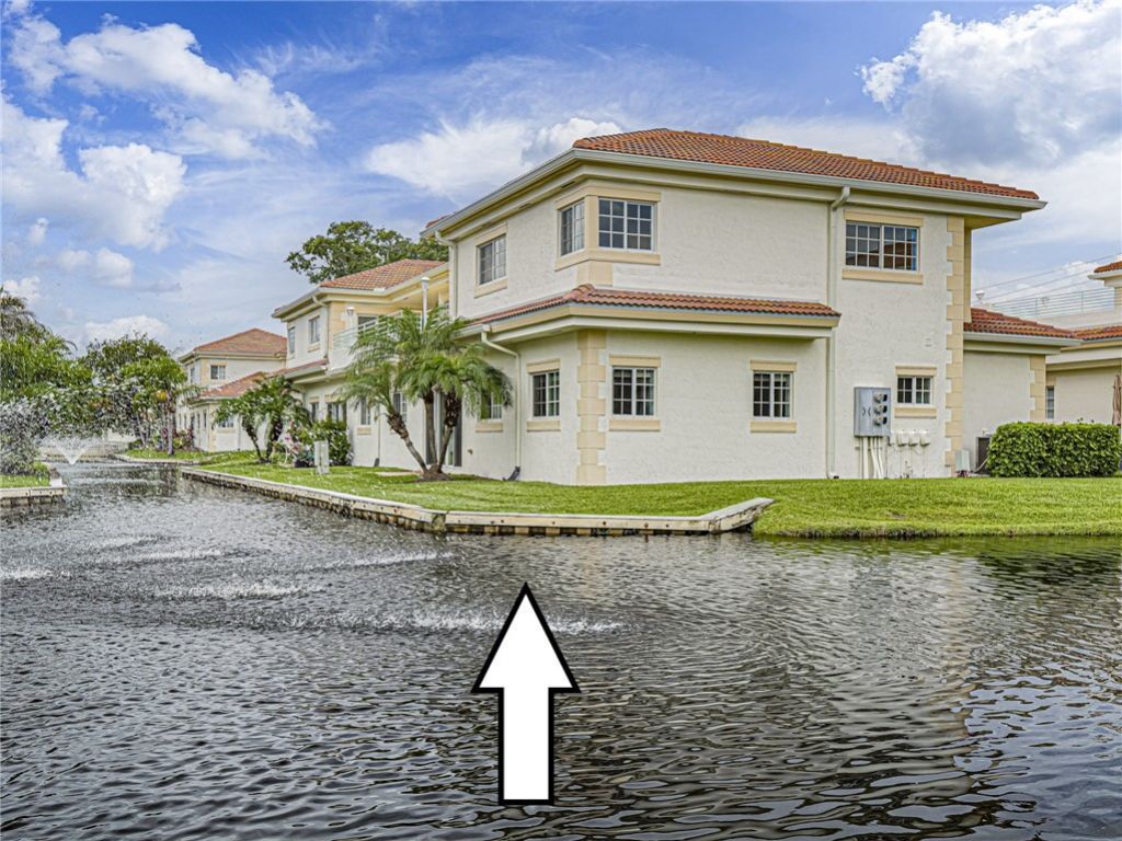 524 7th Square, Unit 101, Vero Beach, FL 32962 Photo