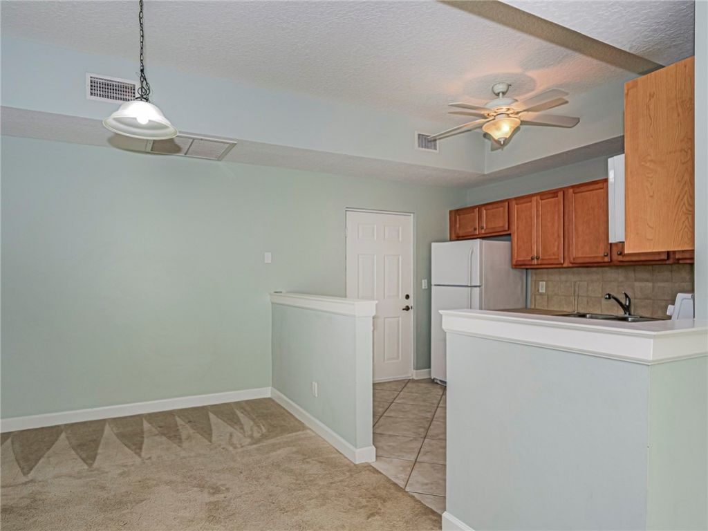 524 7th Square, Unit 101, Vero Beach, FL 32962 Photo