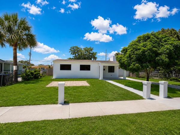 235 SW 21st Way, Fort Lauderdale, FL 33312