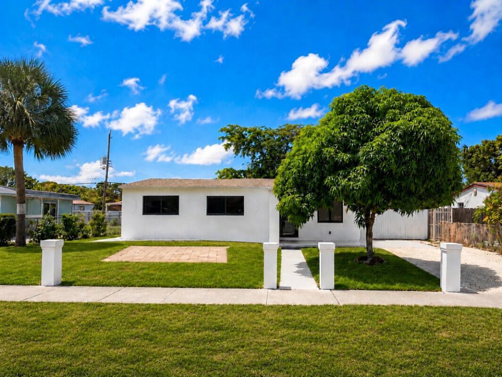 235 SW 21st Way, Fort Lauderdale, FL 33312 Photo