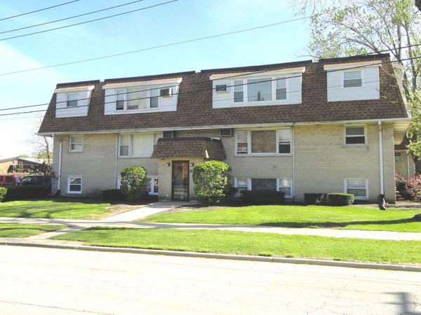 9907 W 58th Street, Unit 1, Countryside, IL 60525