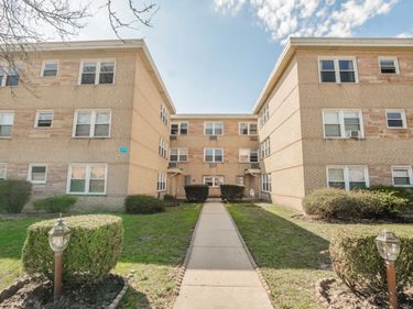 4629 Main Street , Unit 3A, Skokie, IL 60076