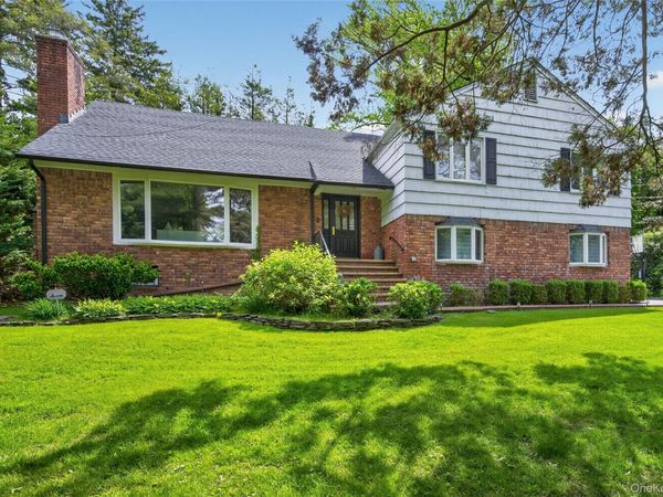 112 The Intervale , Roslyn Estates, NY 11576