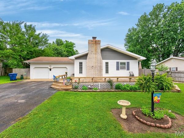 632 Willow Lane , Lebanon, MO 65536