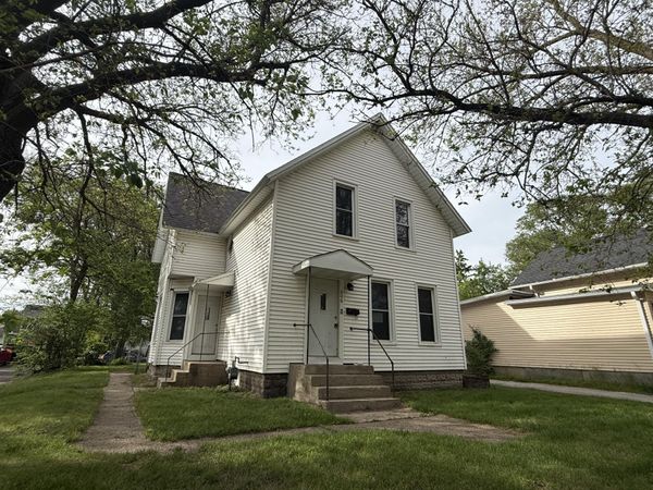 606 Main Street , Michigan City, IN 46360
