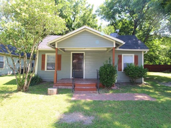 423 Dr Martin Luther King Jr Boulevard, Waxahachie, TX 75165