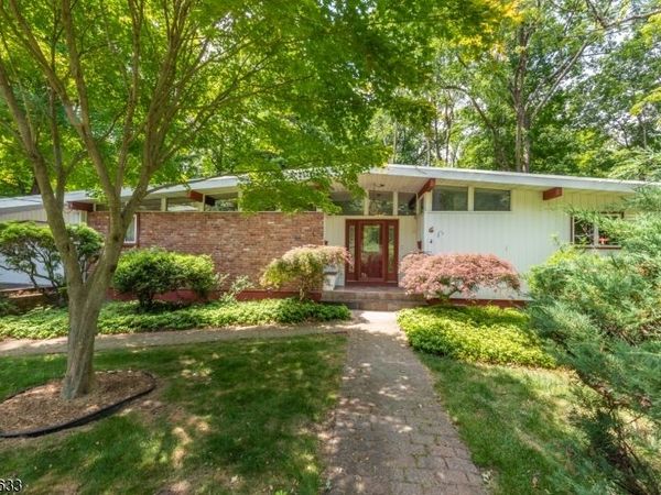 6 Mohawk Trl, Ringwood, NJ 07456