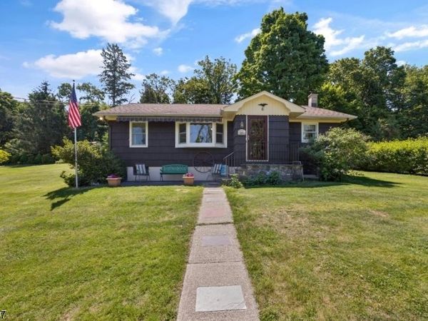 6 Odell Rd, Vernon, NJ 07462