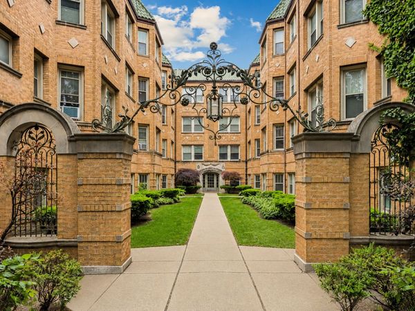 854 Washington Boulevard , Unit 3, Oak Park, IL 60302