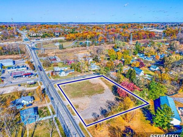1429 Cooper Street, Jackson, MI 49202