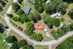 286 Jonathan Lane photo 4