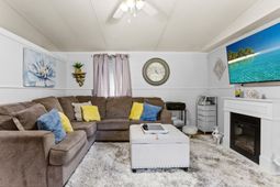 286 Jonathan Lane photo 4
