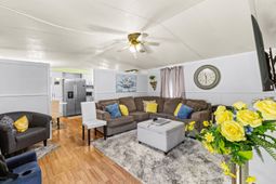286 Jonathan Lane photo 4