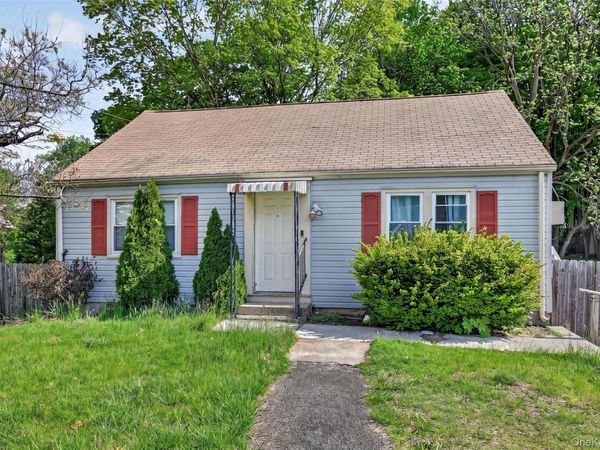 20 Hilltop Drive , New Windsor, NY 12553