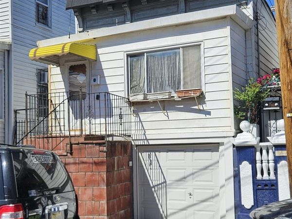 33-14 109th Street, Corona, NY 11368