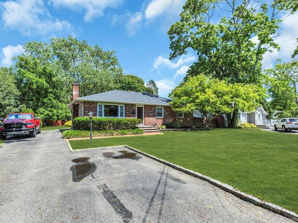 8 Eatondale Avenue, Blue Point, NY 11715
