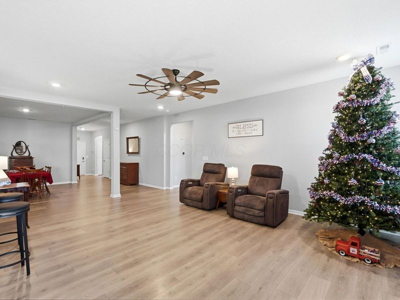 405 Halton Drive , Pataskala, OH 43062 Photo 8