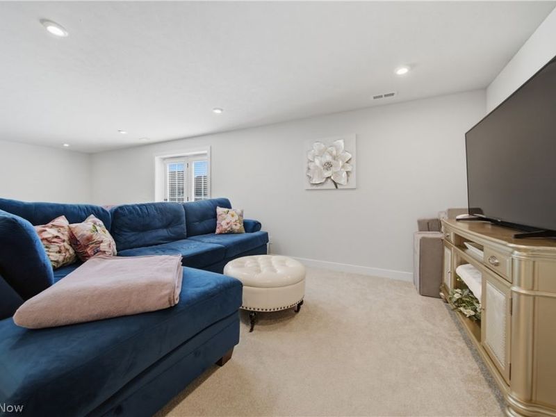 6877 Harrington Court Avenue NE, Canton, OH 44721 Photo 31