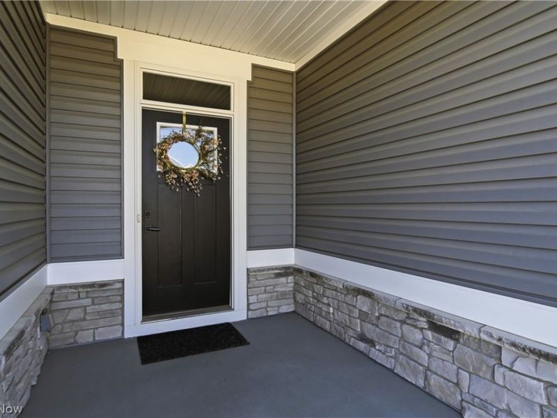 6877 Harrington Court Avenue NE, Canton, OH 44721 Photo 5