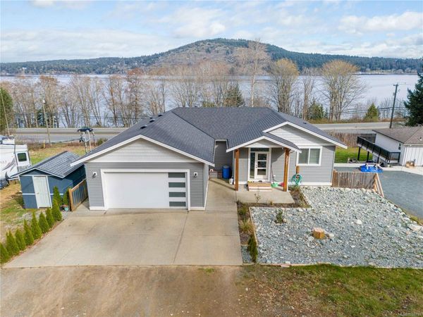 3077 Hillview Rd , Lantzville, BC V0R 2H0