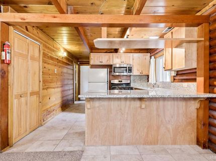 2167 Rainbow Road, South Lake Tahoe, CA 96150 Photo