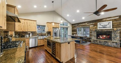 1694 Tionontati Street, South Lake Tahoe, CA 96150 Photo