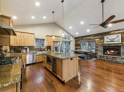 1694 Tionontati Street, South Lake Tahoe, CA 96150 Photo